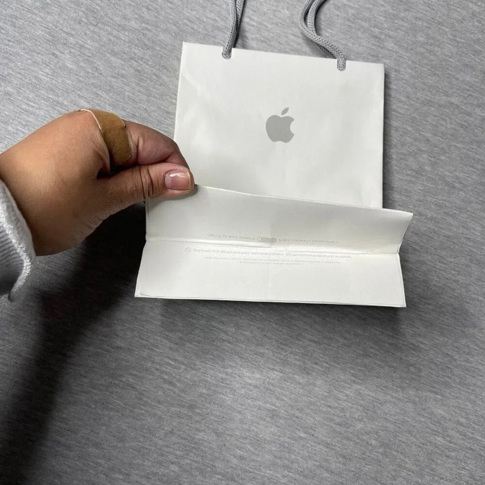 Apple Store 9”x6” White Gift Bag